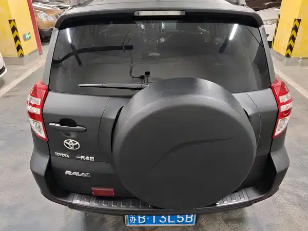 Toyota RAV4 2011