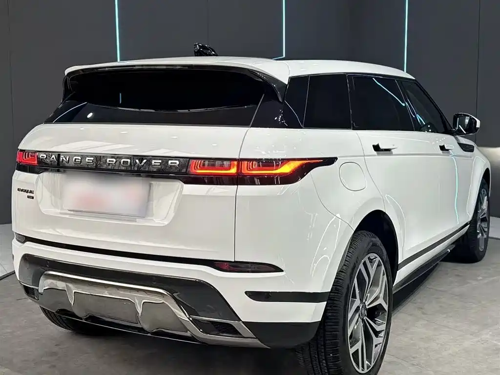 Land Rover Evoque 2023 — фото 24