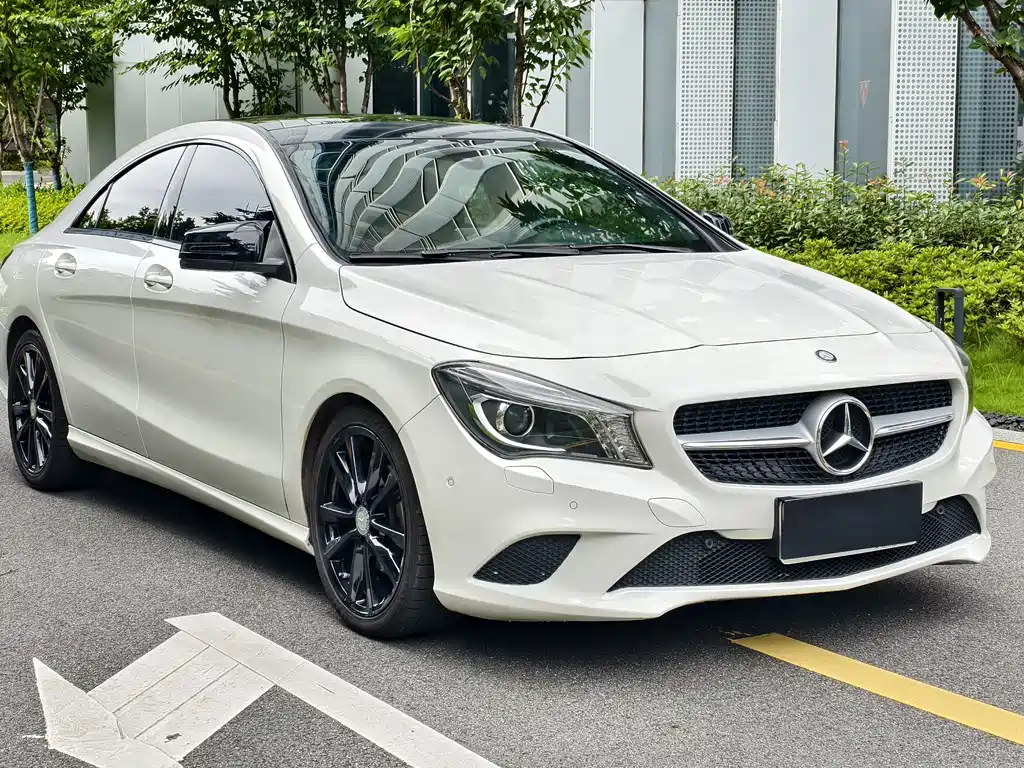 Mercedes-Benz CLA 2015