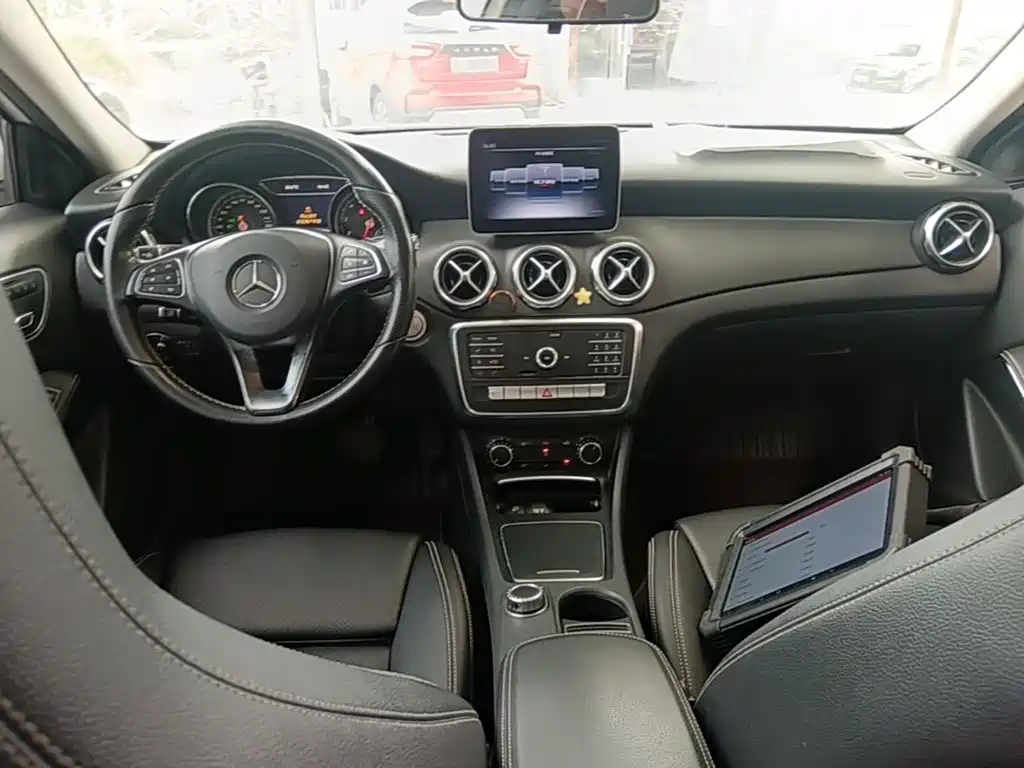 Mercedes-Benz GLA 2018 — фото 10
