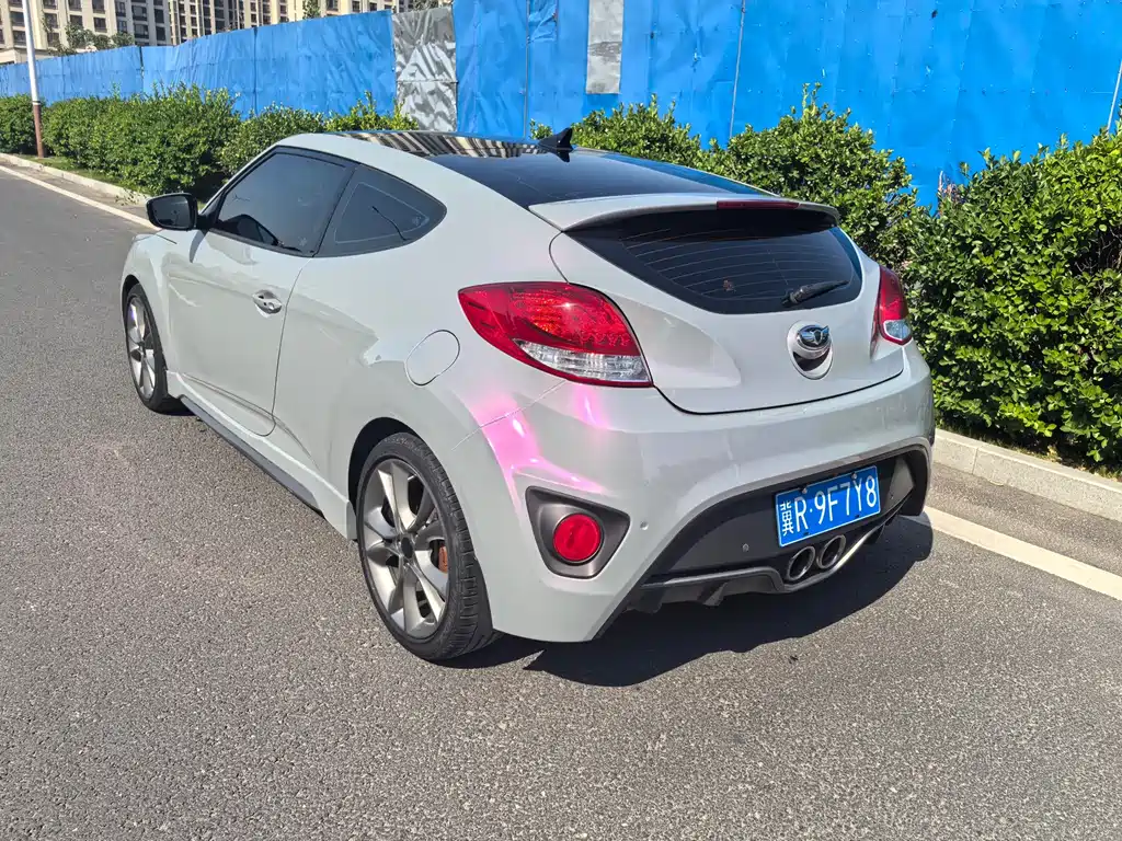 Hyundai Veloster 2016 — фото 11