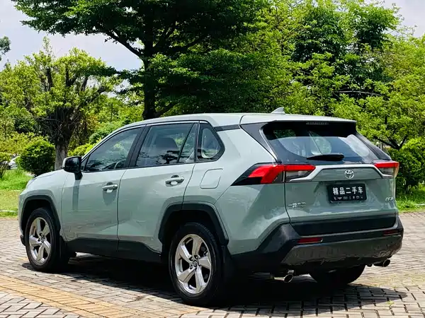 Toyota RAV4 2021