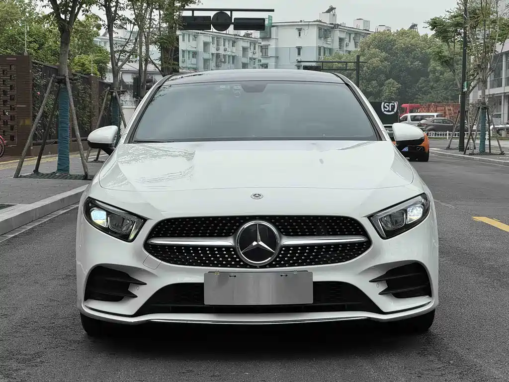 Mercedes-Benz A-Class 2021 — фото 2