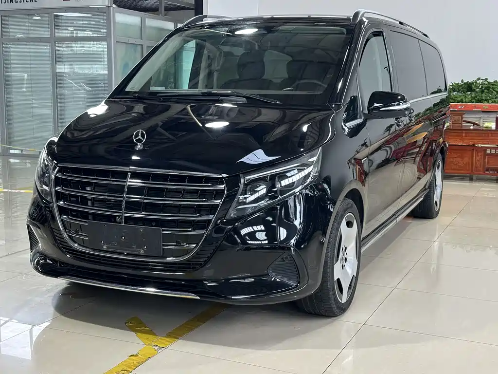Mercedes-Benz V-Class 2024