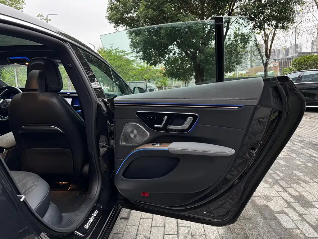 Mercedes-Benz EQS 2024 — фото 16