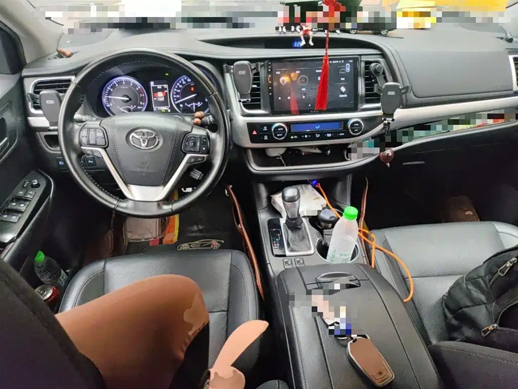 Toyota Highlander 2020 — фото 13