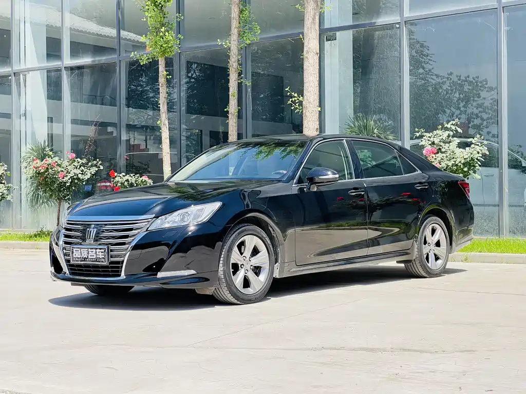 Toyota Crown 2017