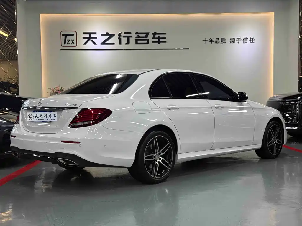 Mercedes-Benz E-Class 2017 — фото 14