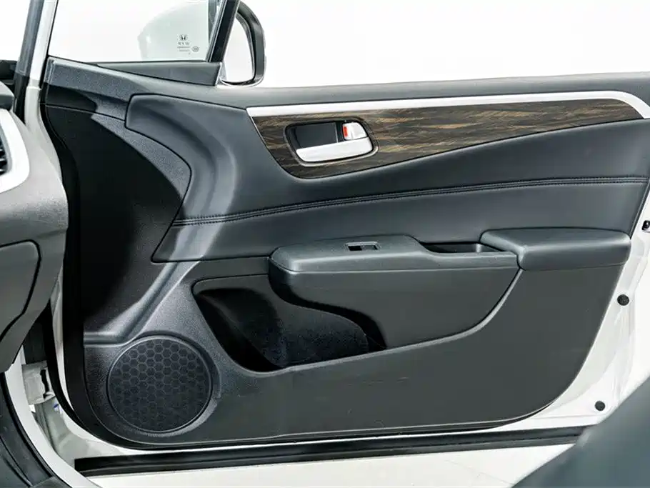 Honda Jade 2018 — фото 15