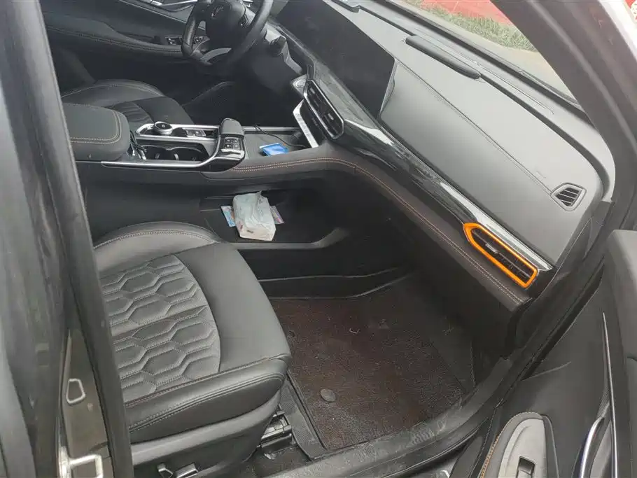 Changan UNI-T 2021 — фото 8