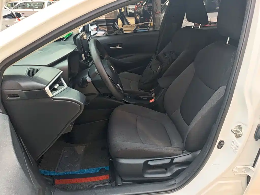 Toyota Corolla 2020 — фото 15