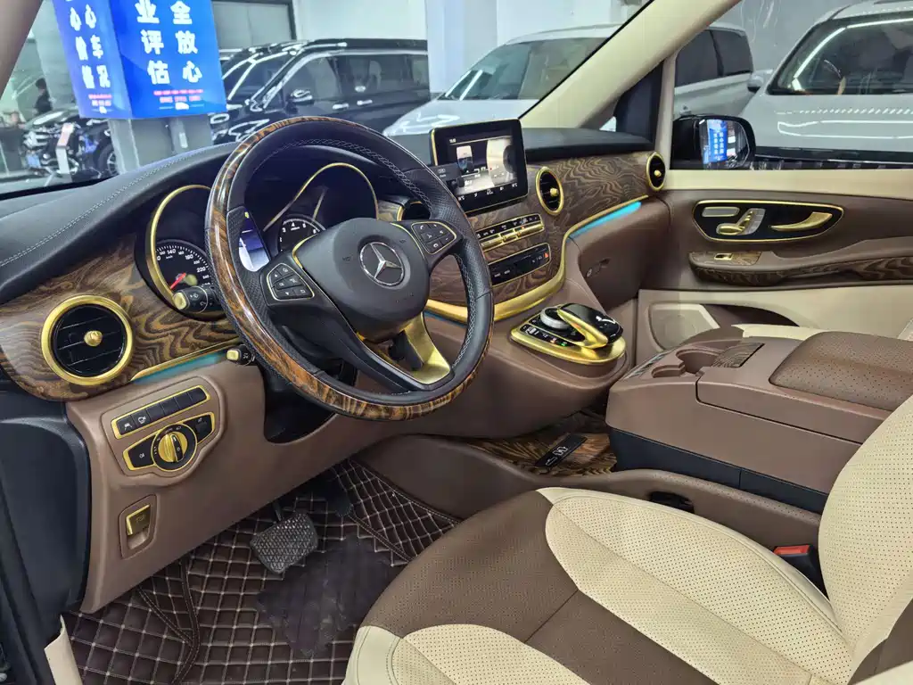 Mercedes-Benz V-Class 2019 — фото 5