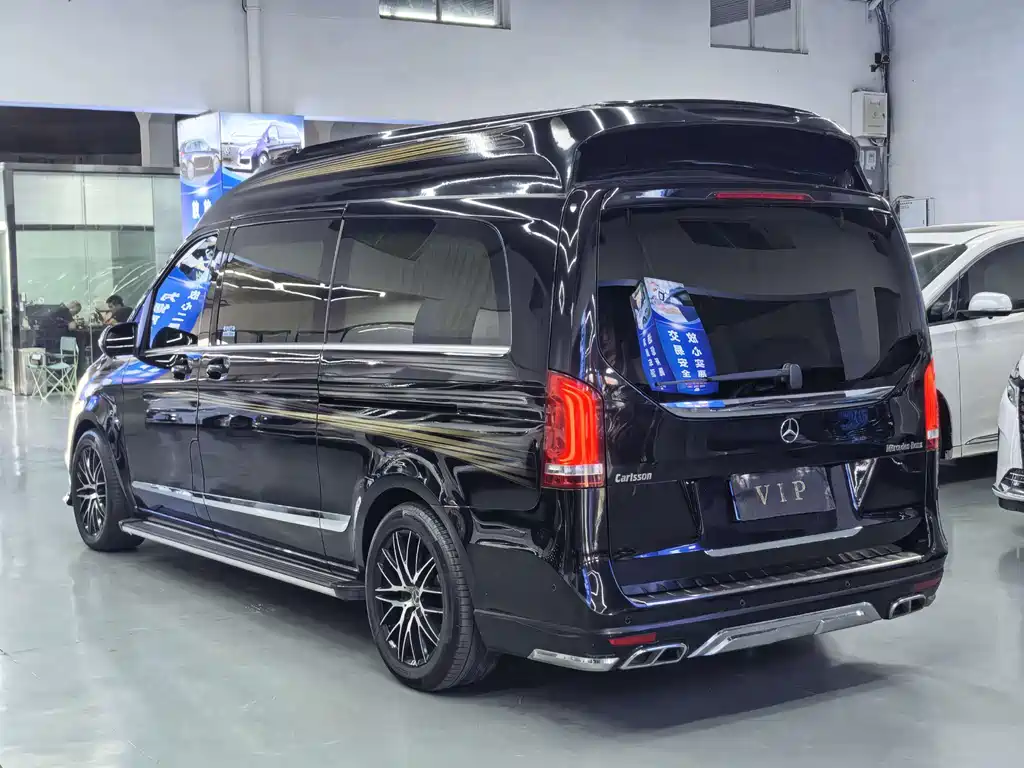 Mercedes-Benz V-Class 2019 — фото 20