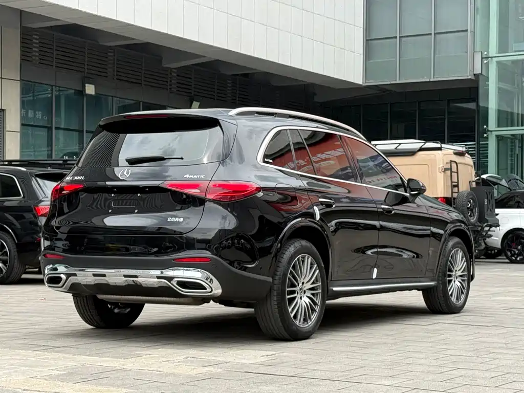 Mercedes-Benz GLC 2025