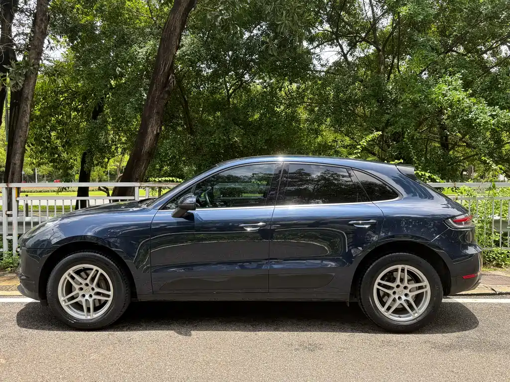 Porsche Macan 2020 — фото 4