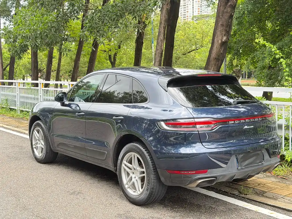 Porsche Macan 2020 — фото 16