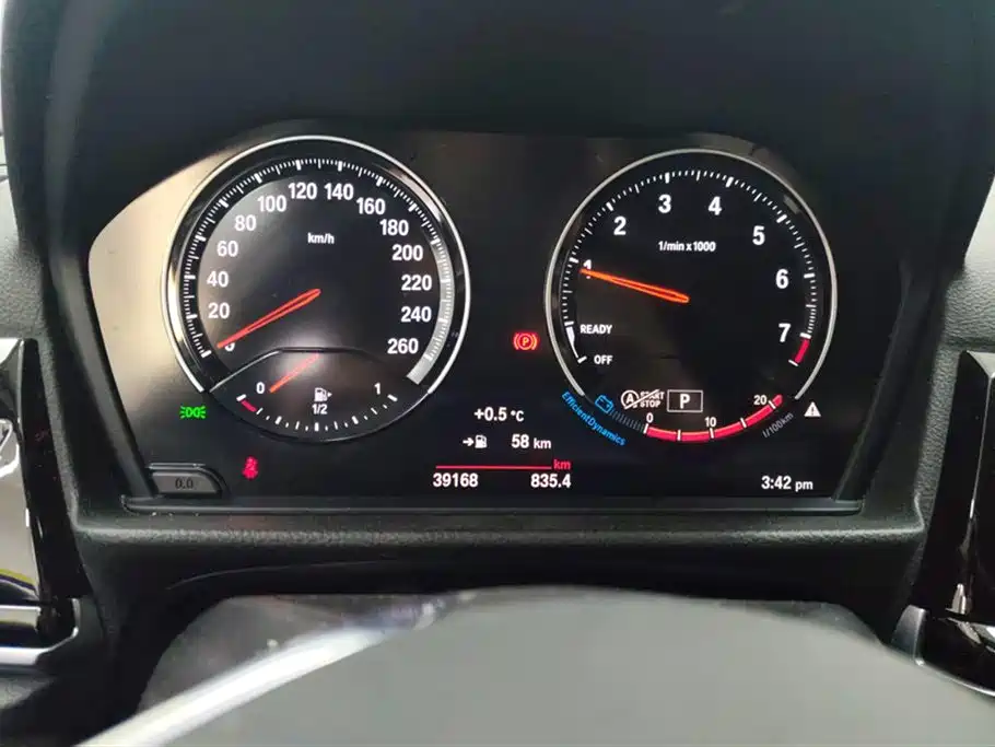BMW 1 Series 2021 — фото 14