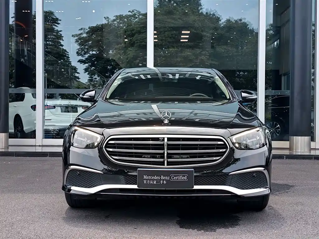 Mercedes-Benz E-Class 2023 — фото 14