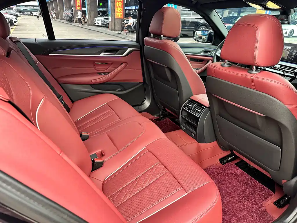 BMW 5 Series 2023 — фото 13