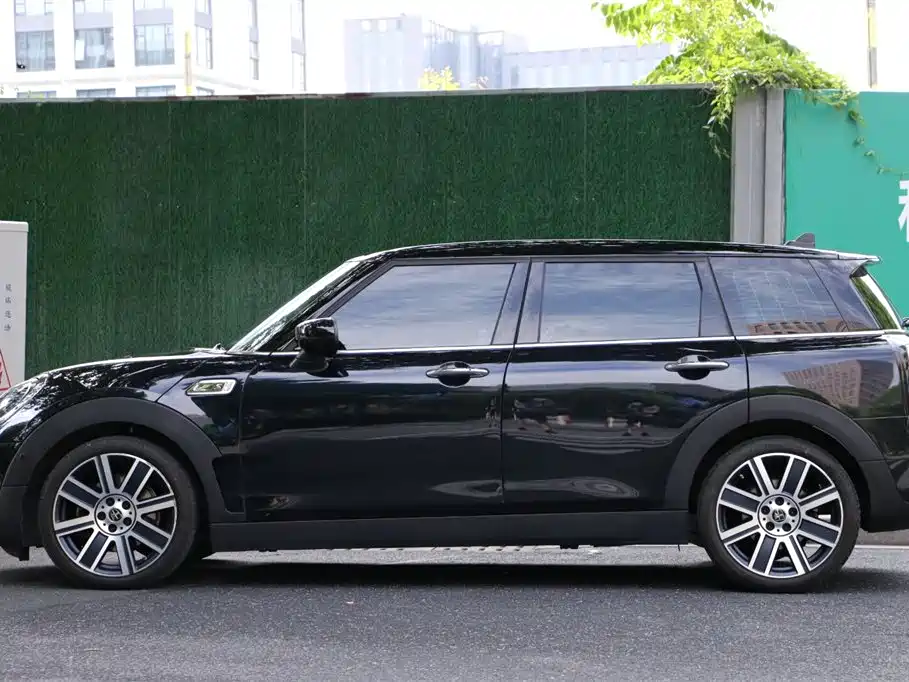 MINI Clubman 2021 — фото 30