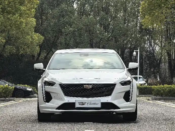 Cadillac CT6 2018 — фото 2