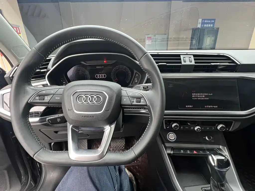Audi Q3 2022 — фото 11