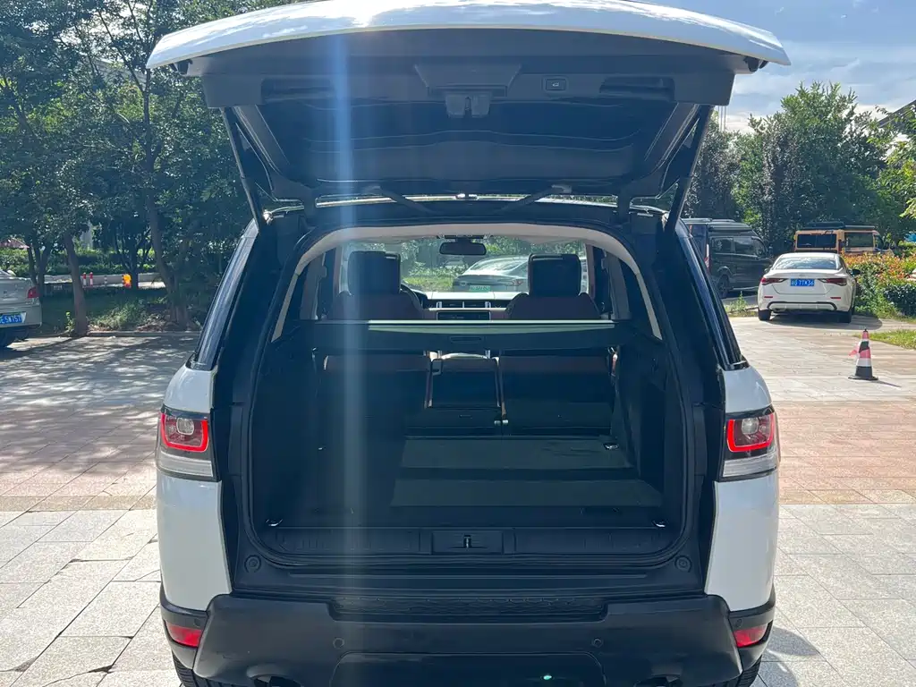 Land Rover Range Rover Sport 2015 — фото 17