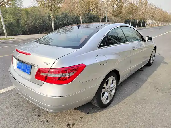 Mercedes-Benz E-Class 2011