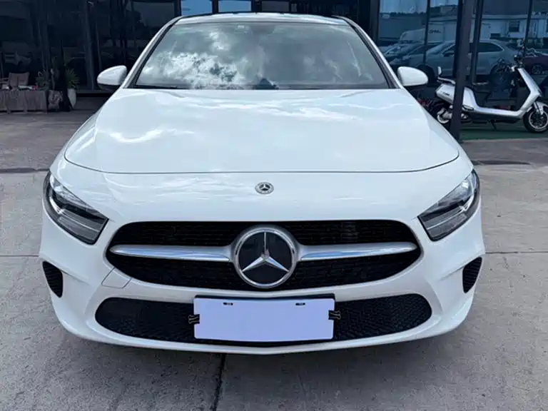 Mercedes-Benz A-Class 2019 — фото 3