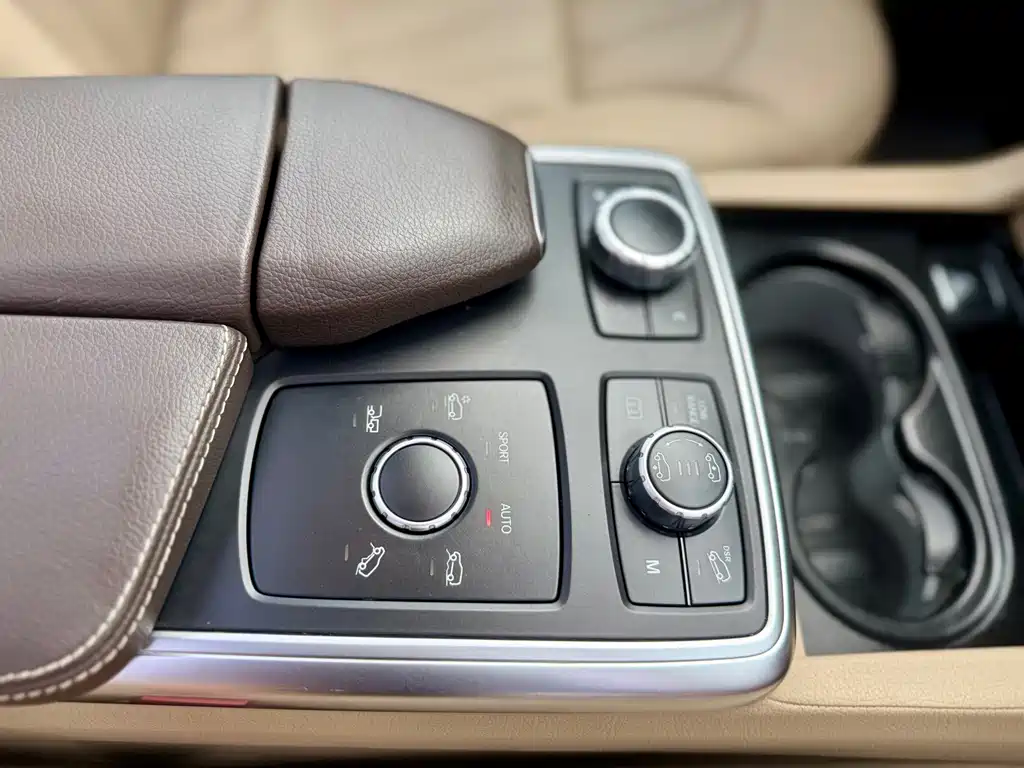 Mercedes-Benz GL-Class 2015 — фото 8
