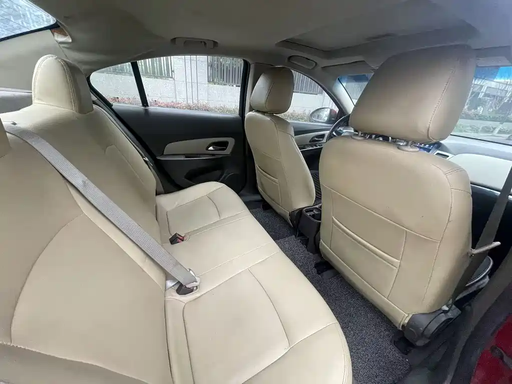 Chevrolet Cruze 2015 — фото 13