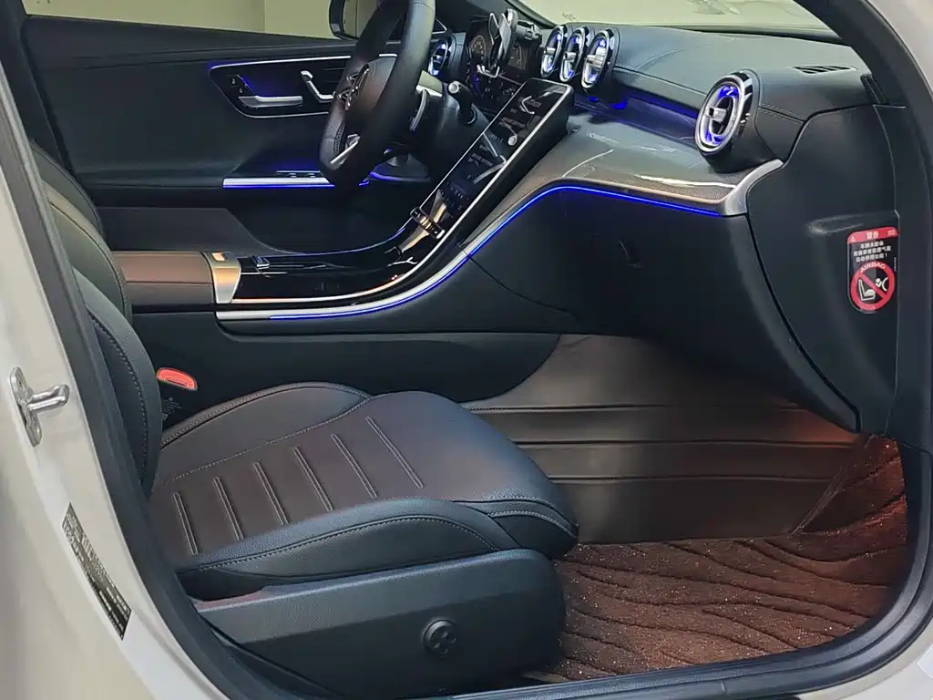 Mercedes-Benz C-Class 2024 — фото 15