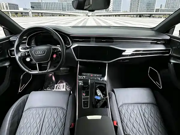 Audi A7L 2024