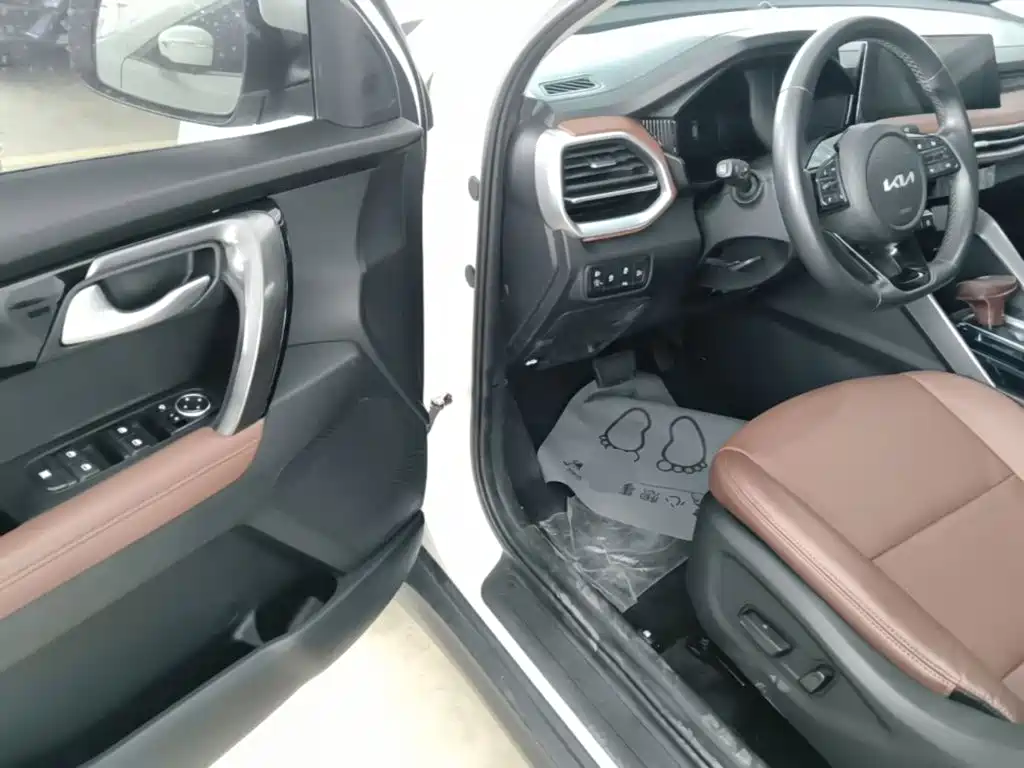 Kia Sportage 2023 — фото 16