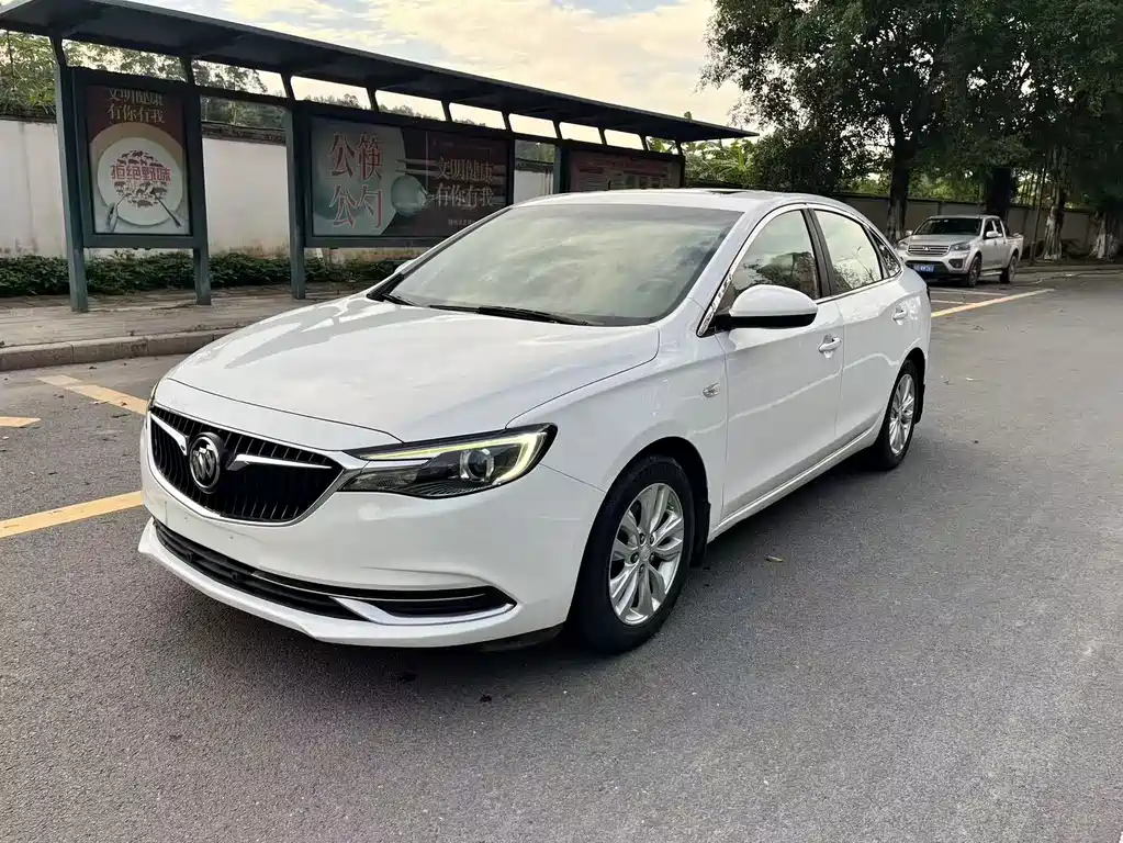 Buick Excelle 2019 — фото 1