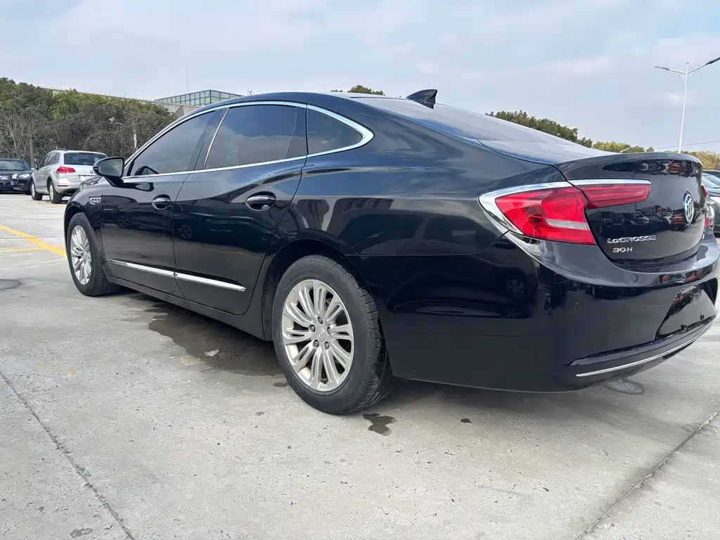 Buick LaCrosse 2019 — фото 8
