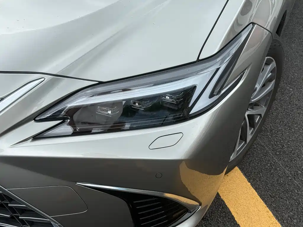 Lexus ES 2025 — фото 16