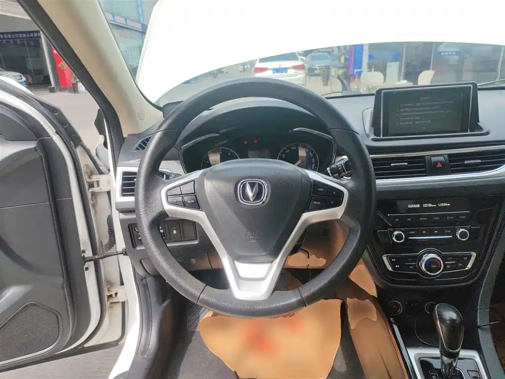 Changan V7 2016 — фото 11