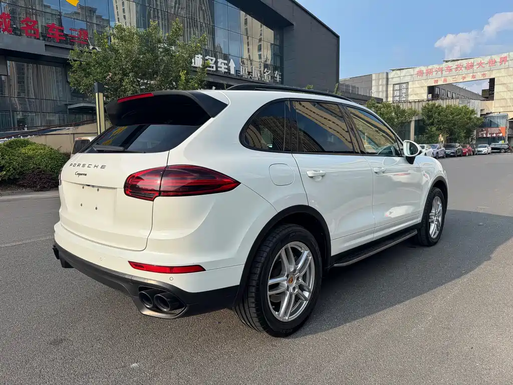 Porsche Cayenne 2015 — фото 7