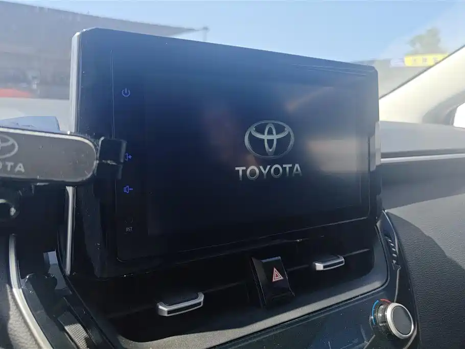 Toyota Corolla 2022 — фото 13