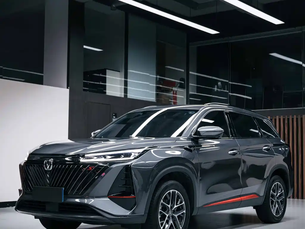 Changan CS75 PLUS 2023 — фото 1