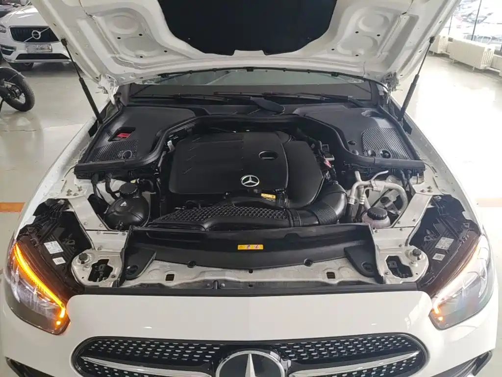 Mercedes-Benz E-Class 2021 — фото 20