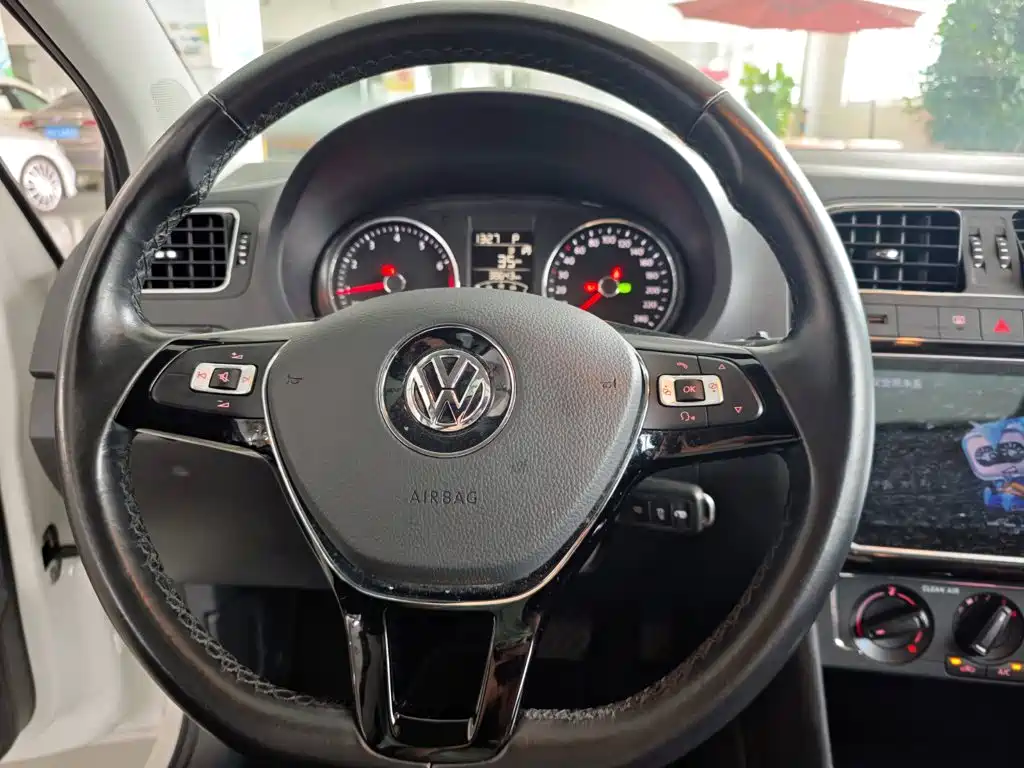 Volkswagen Polo 2018 — фото 13