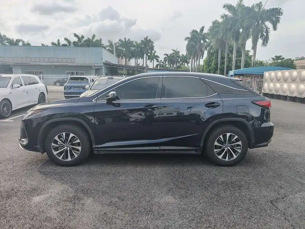 Lexus RX 2020