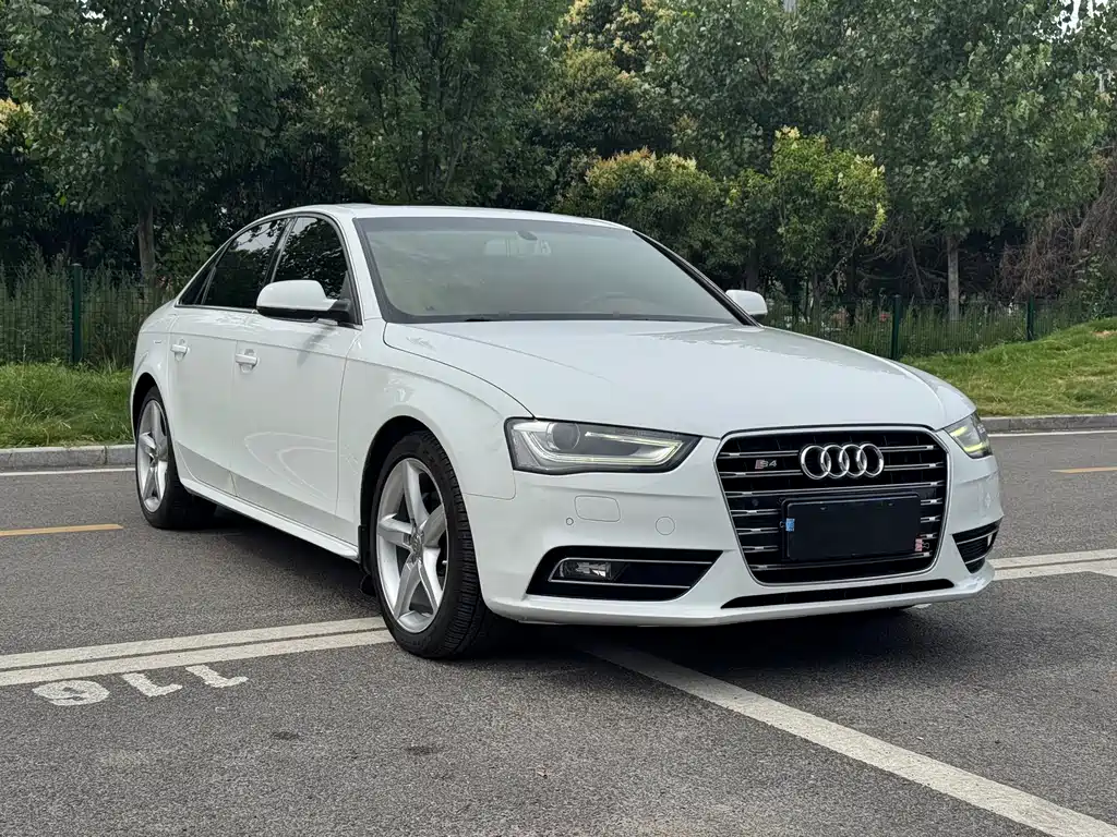 Audi A4L 2015 — фото 3