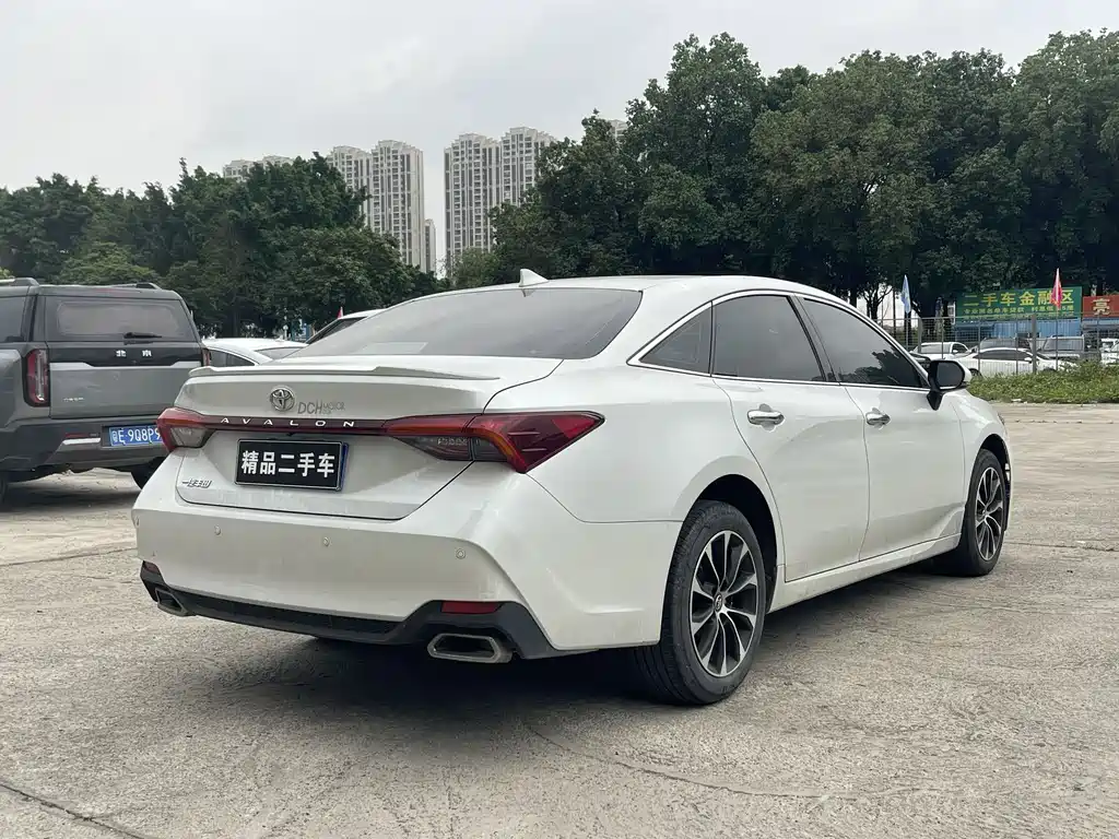 Toyota Avalon 2022 — фото 15