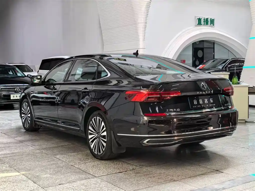 Volkswagen Passat 2021 — фото 3