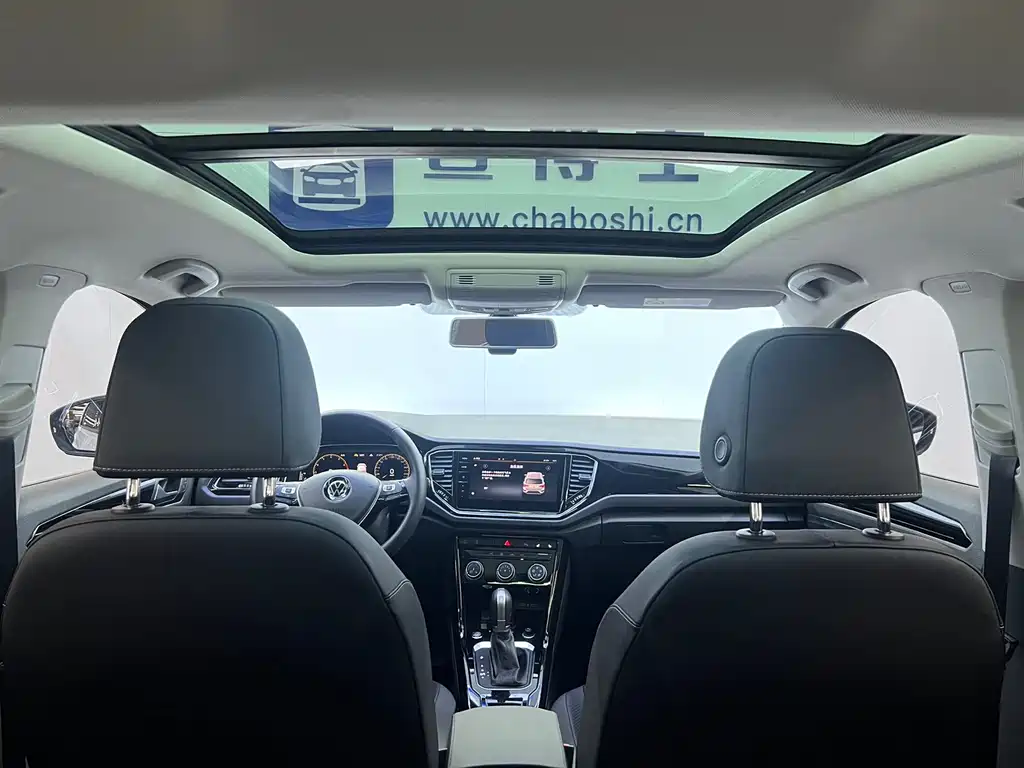 Volkswagen T-Roc 2023 — фото 14