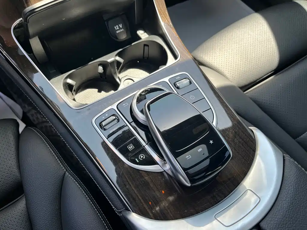 Mercedes-Benz GLC 2019 — фото 14