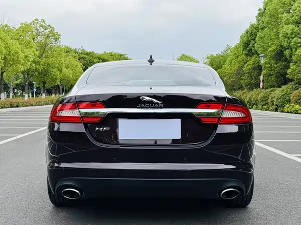 Jaguar XF 2013